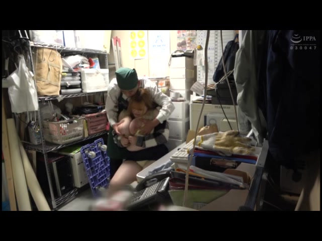 万引き スーパーの人妻たち ●破壊力抜群な超乳超尻妻_01
